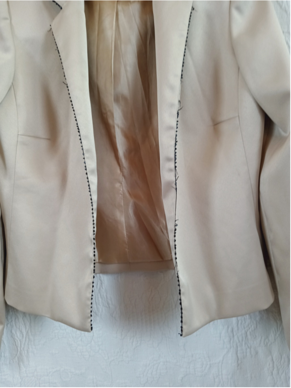 90s Sandra Darren Satin Blazer Size 8 Beige Black Trim Jacket Elegant Neutral - Picture 5 of 11